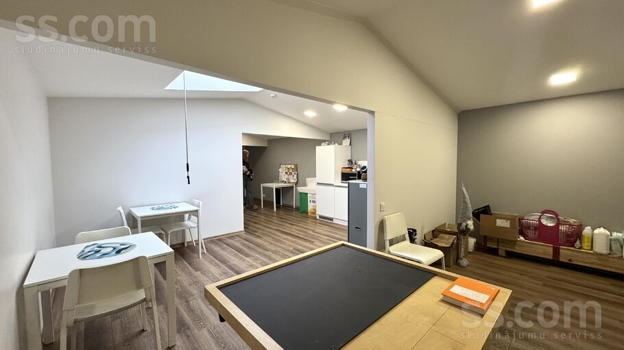 Brīvības gatve 445e, Rīga, Berģi — telpa