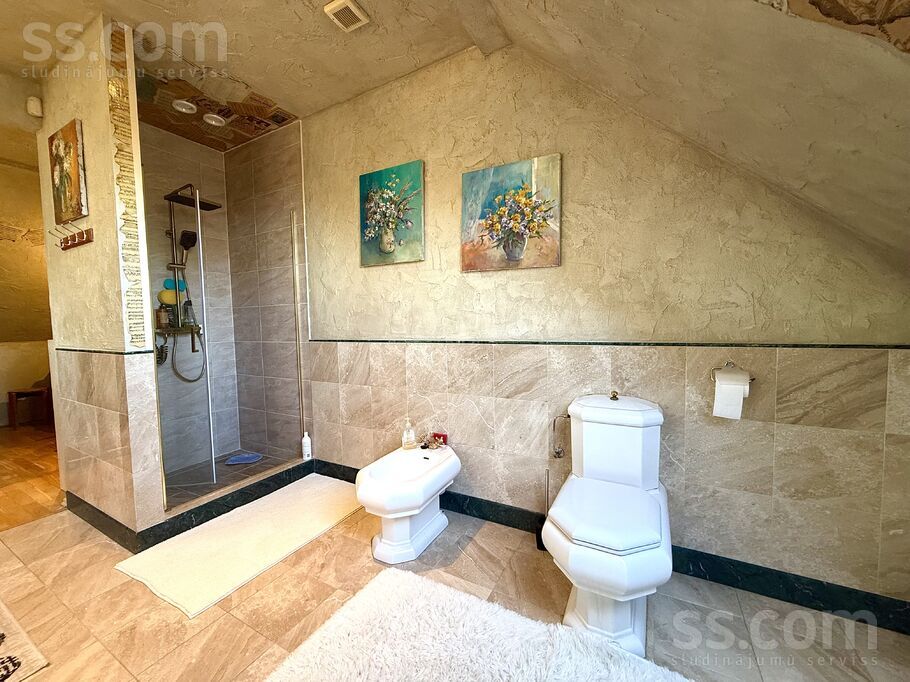 Planīcas 13, Rīga — maja