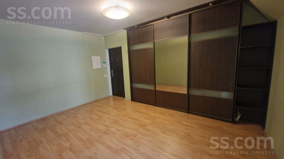 Birznieka-Upīša 15, Rīga — maja