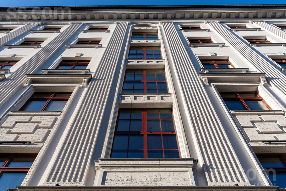 Pulkv. Brieža 15, Rīga — dzivoklis