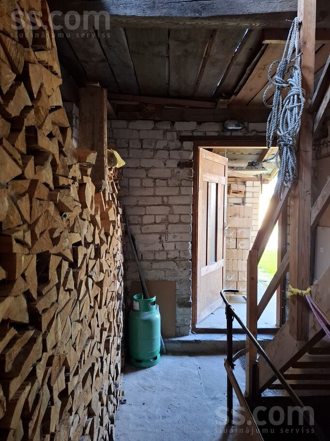 Šķūņu, Valmiera un raj., Valmiera — maja