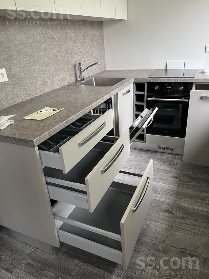 Zaļenieku 22, Rīga — dzivoklis