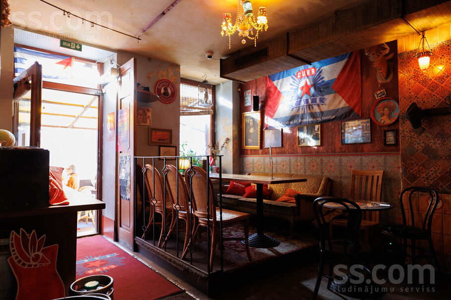 Jauniela 15, Rīga — maja