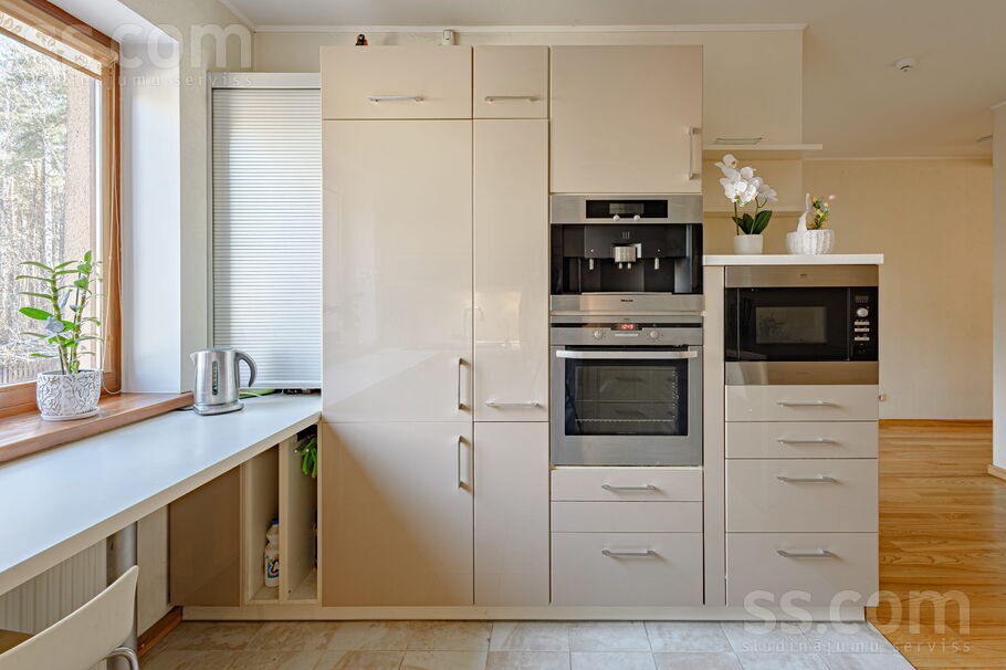 Jūrkalnes 75, Rīga — maja