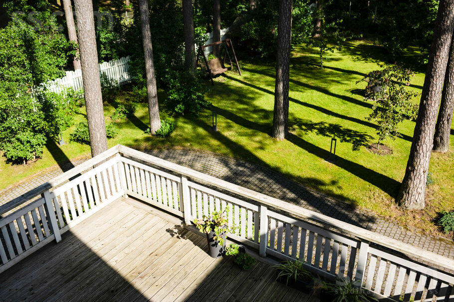 Lībekas 2, Rīga — maja