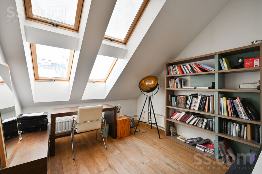 Pulkv. Brieža 7, Rīga — dzivoklis