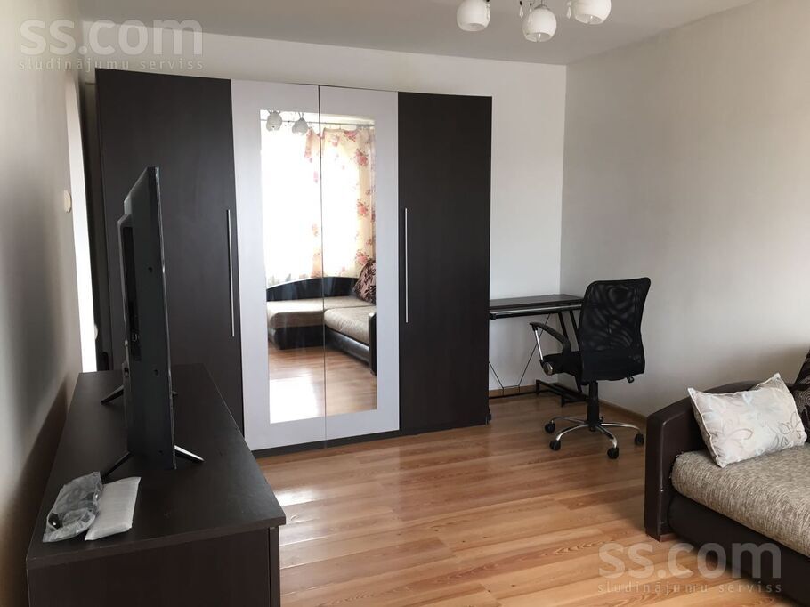 Lokomotīves 80, Rīga — dzivoklis