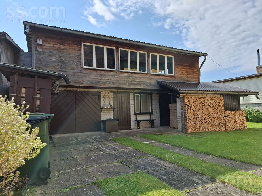 Šķūņu, Valmiera un raj., Valmiera — maja