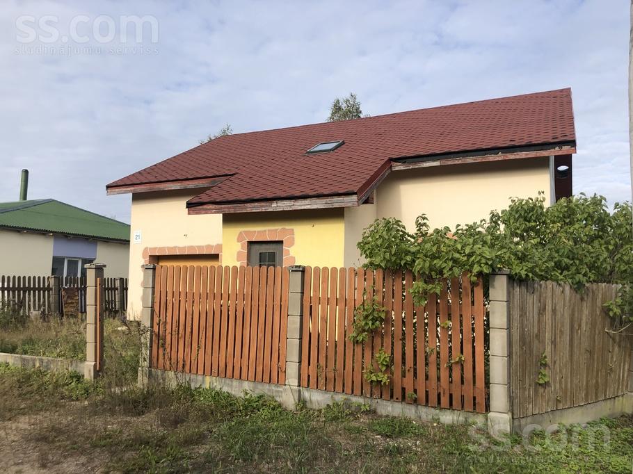 Tulpju iela 21, Rīgas rajons, Sigulda — maja