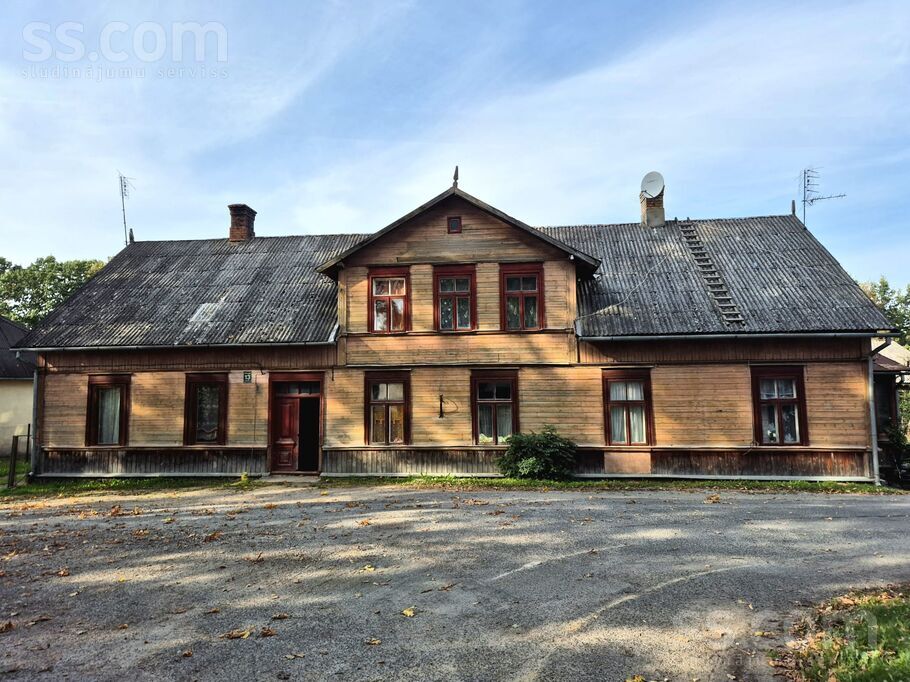 Parka iela 13, Dobele un raj., Auce — maja