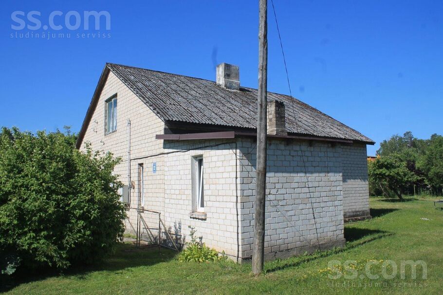 Ošu 2, Roja, Talsi un raj., Rojas pag. — maja