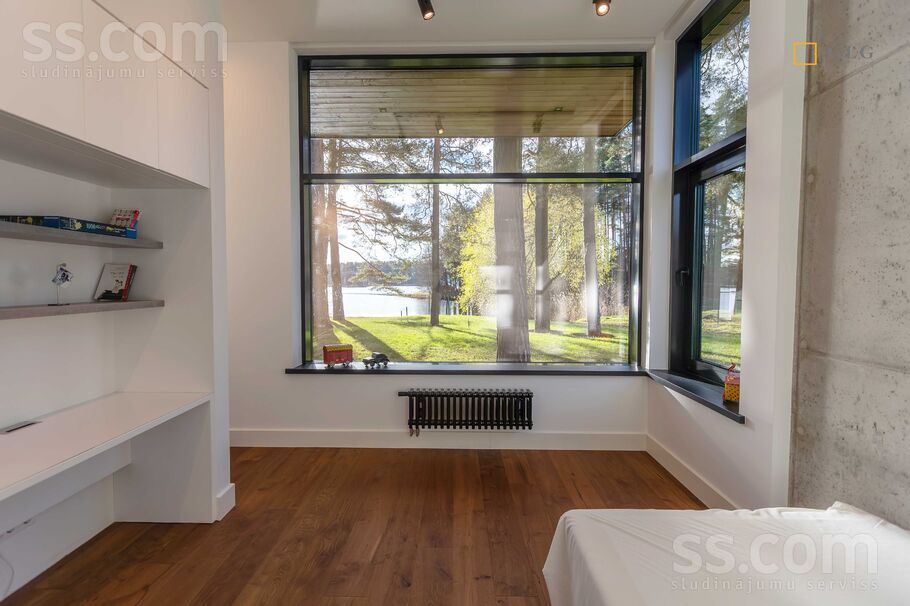 Parka Aleja, Dzilnuciems, Rīgas rajons, Babītes pag. — maja