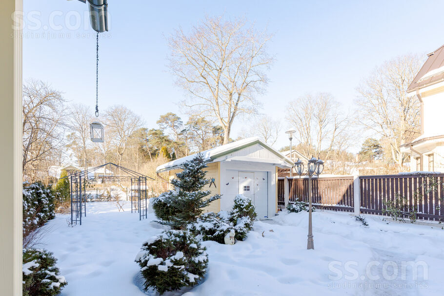 Ceriņu iela 10, Jūrmala — maja