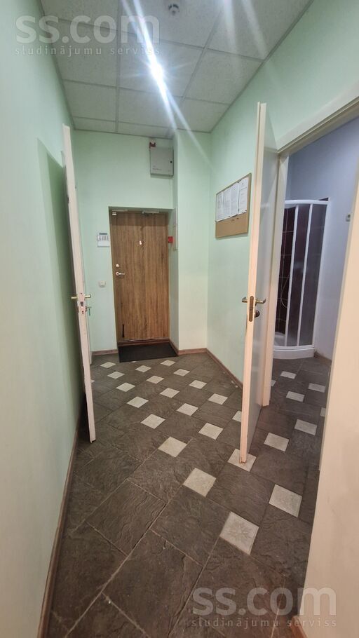 Birznieka-Upīša 15, Rīga — maja