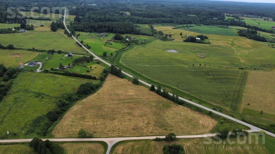 Strautlejas, Tukums un raj., Tukums — zeme