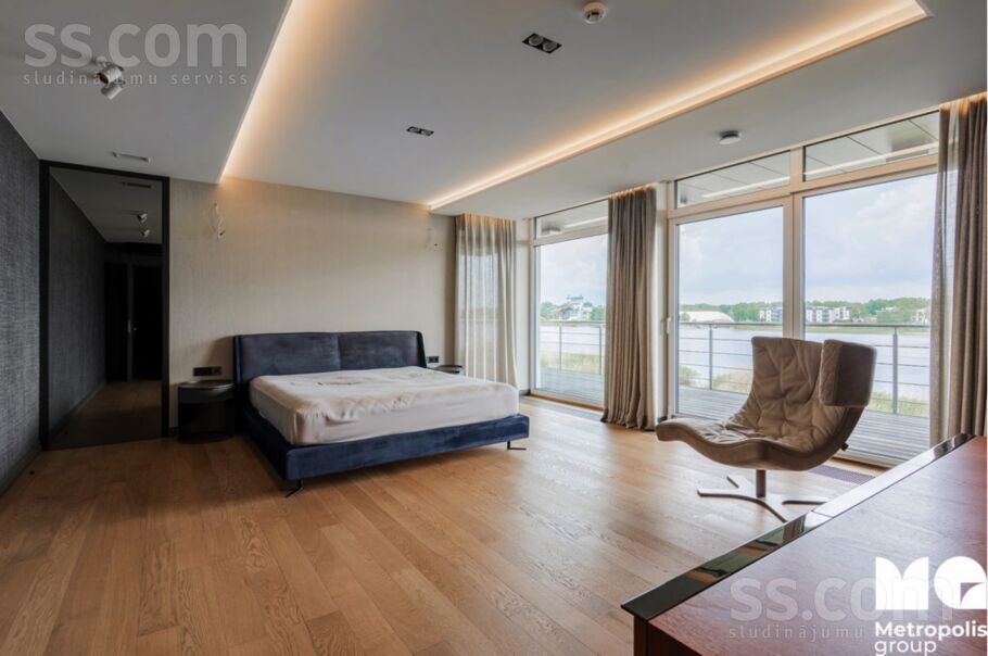 Laipu iela 2, Jūrmala — maja