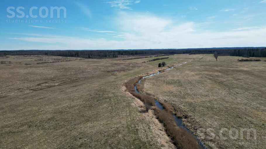 Upenes, Valka un raj., Smiltenes pag. — zeme