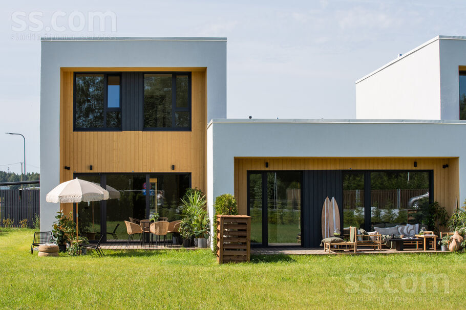 Podnieku iela, Ādaži, Rīgas rajons, Ādažu nov. — maja