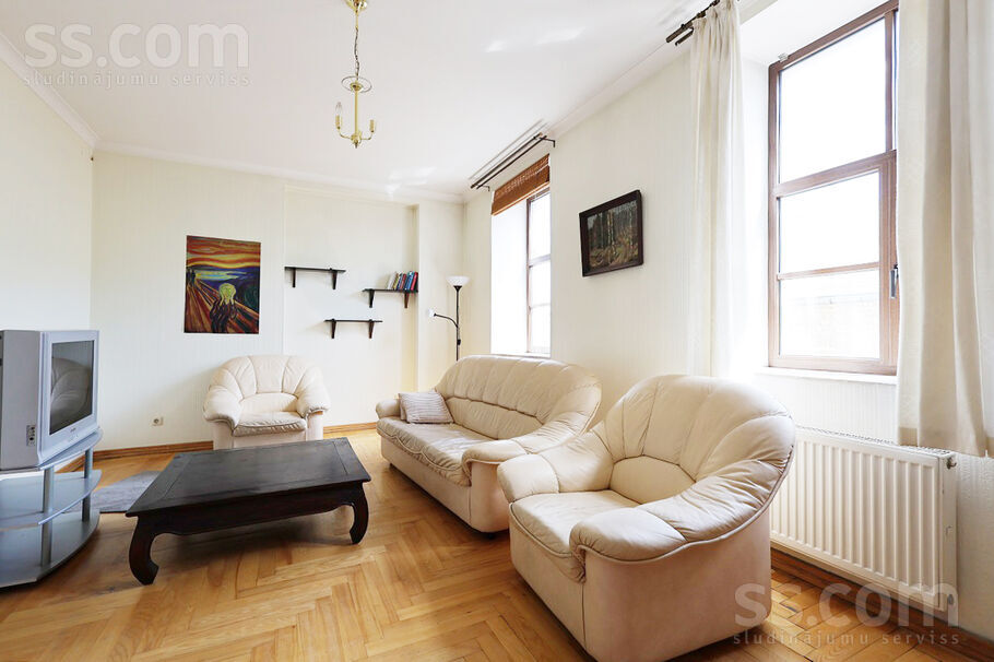 Raiņa bulv. 3, Rīga — dzivoklis