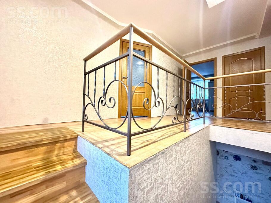 Lakstīgalu 3, Vālodzes, Rīgas rajons, Stopiņu nov. — maja