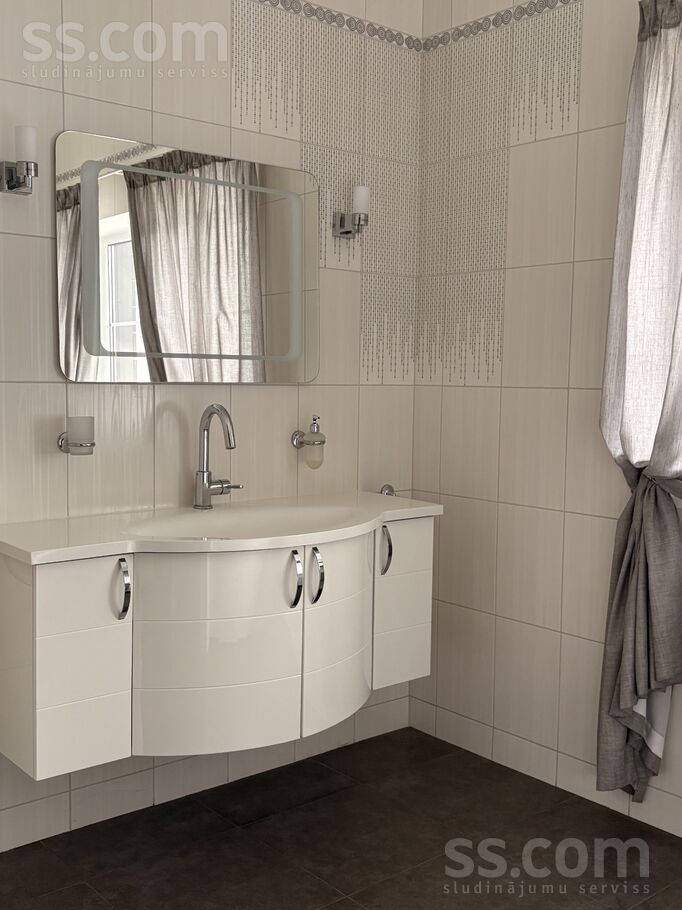 Zaļā iela 3 k12, Jūrmala — maja