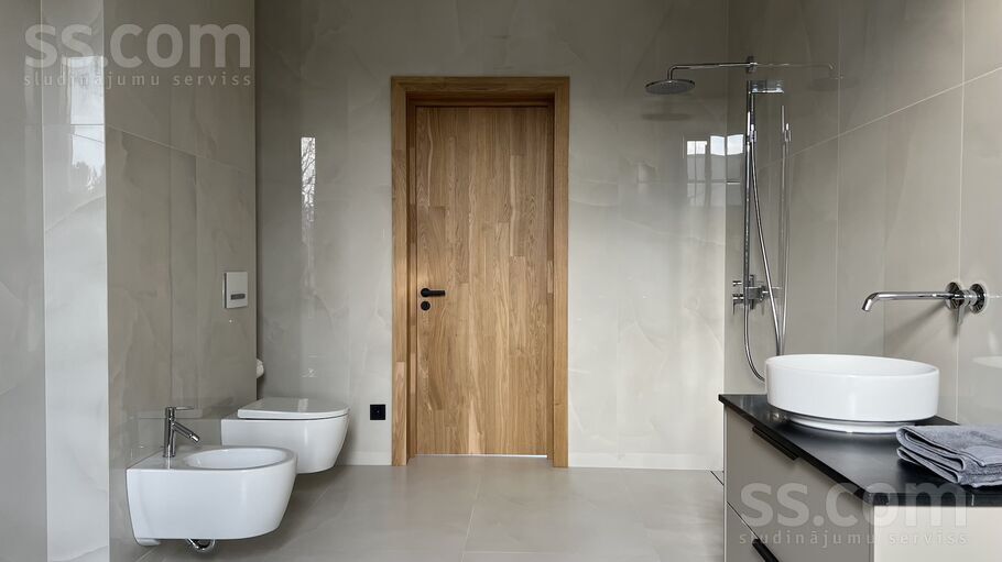 Viktorijas, Dzilnuciems, Rīgas rajons, Babītes pag. — maja