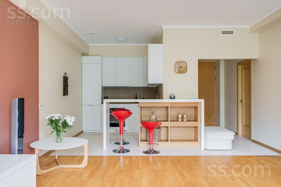 Dzintaru prospekts 13/15, Jūrmala — dzivoklis