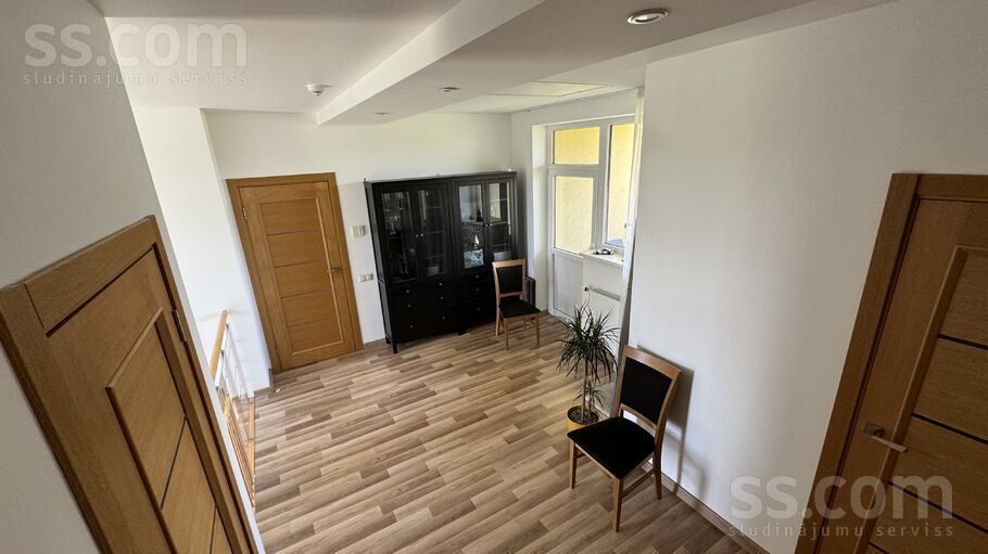 Vīnkalnu iela 37, Mārupe, Rīgas rajons, Mārupes pag. — maja