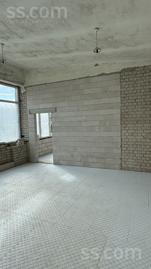 Kultūras 10, Zilaiskalns, Valmiera un raj., Zilākalna pag. — telpa