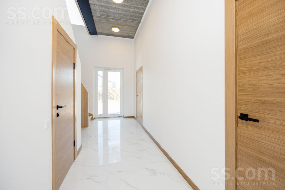 Rītausmas iela 1, Mārupe, Rīgas rajons, Mārupes pag. — maja