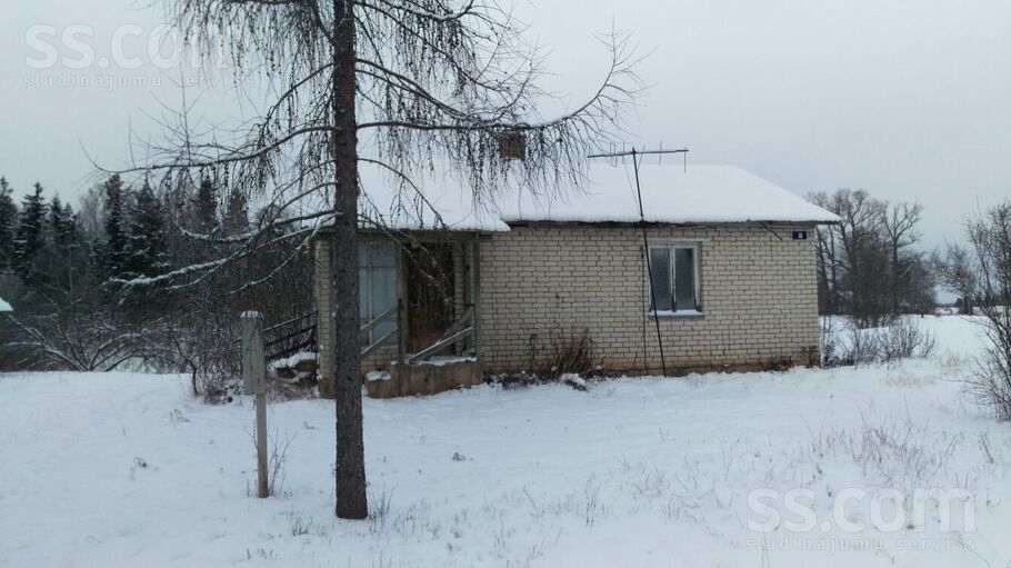 Bērzu iela 3, Kombuļi, Krāslava un raj., Kombuļu pag. — maja