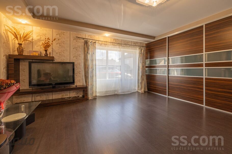 Ganību 6, Jēkabpils un raj., Jēkabpils — maja