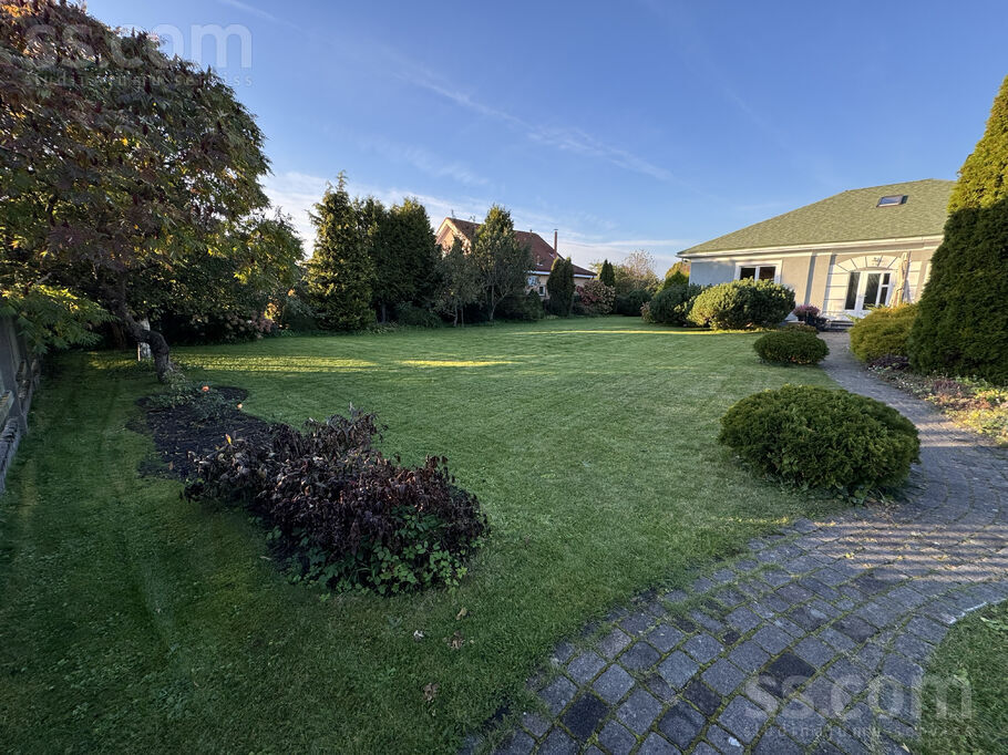 Upleju 12, Mārupe, Rīgas rajons, Mārupes pag. — maja