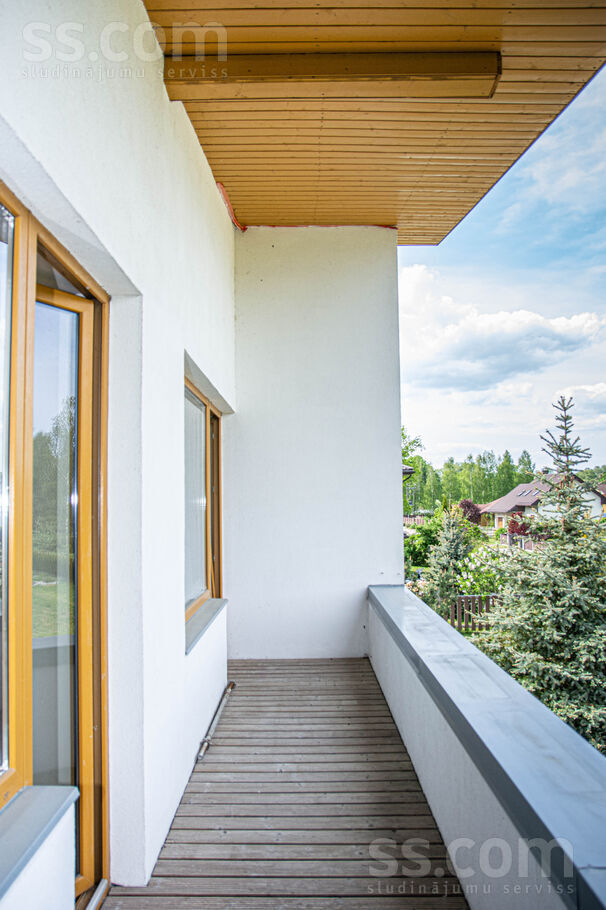 Amoliņu iela, Iecēni, Jelgava un raj., Cenu pag. — maja