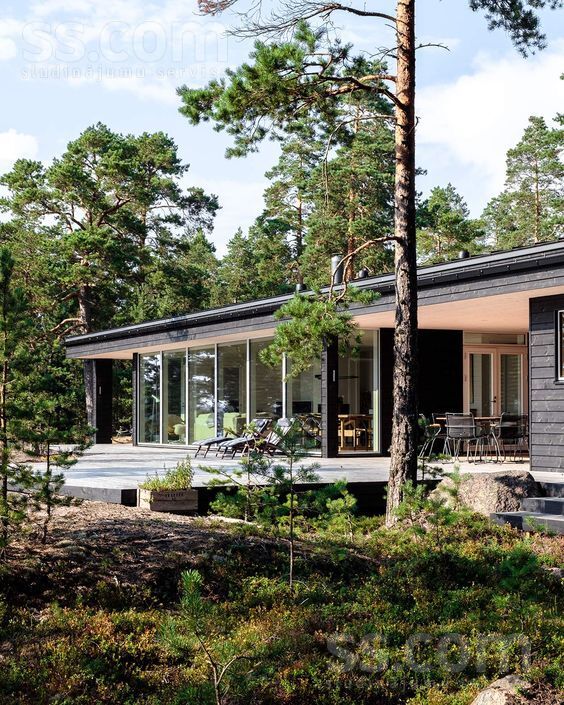 Mežrozīšu 17, Jūrmala — zeme