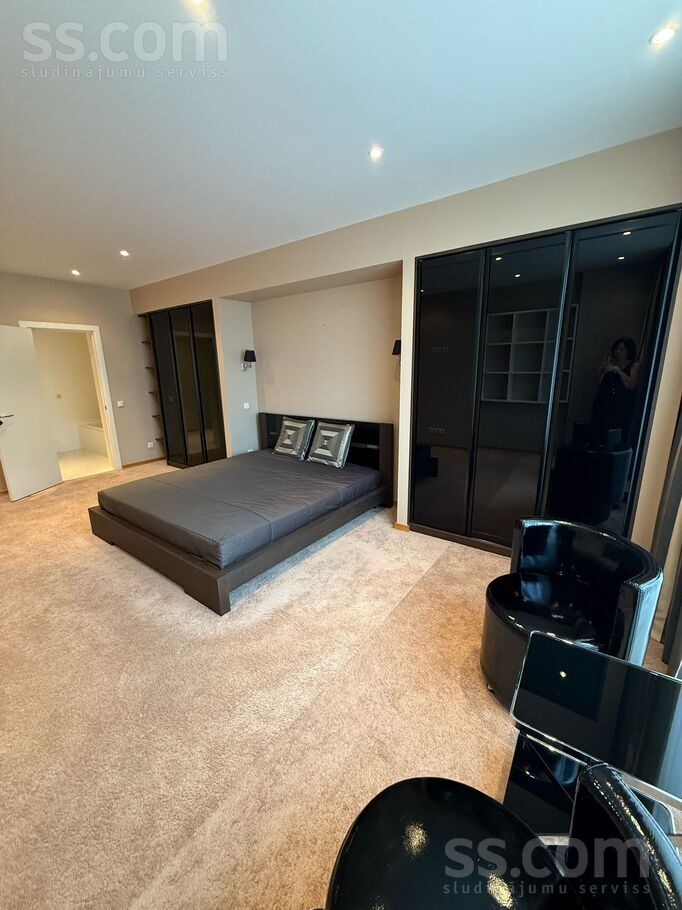 Melluzu prospects 77, Jūrmala — dzivoklis