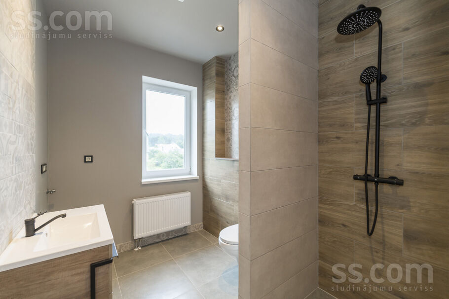 Ķiršu iela 6, Babīte, Rīgas rajons, Babītes pag. — maja