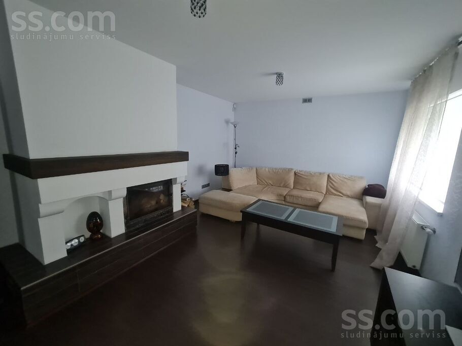 Mazā paradīze, Kuldīga un raj., Īvandes pag. — maja