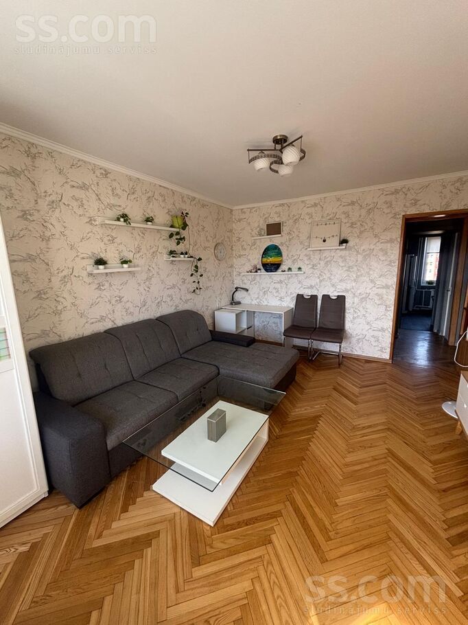 Mālkalnes prospekts 11, Ogre un raj., Ogre — dzivoklis