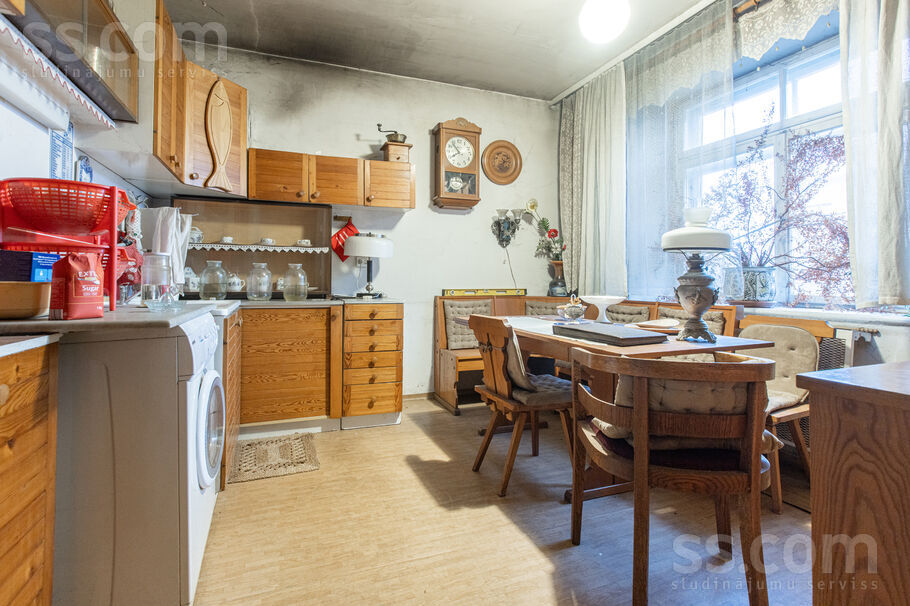 Dzērbenes 23, Rīga — maja