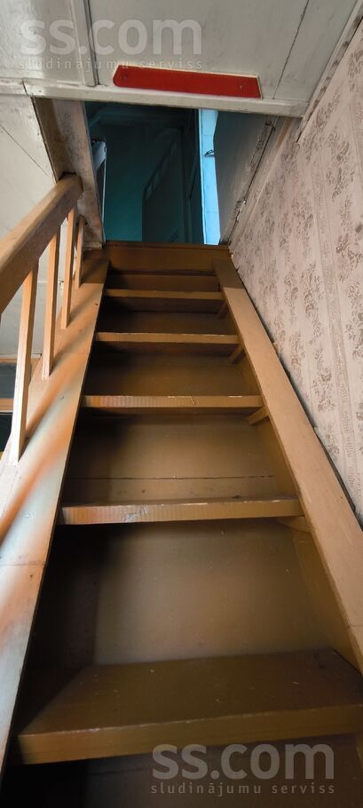 Buru iela 32, Ziemeļblāzma, Limbaži un raj., Skultes pag. — maja