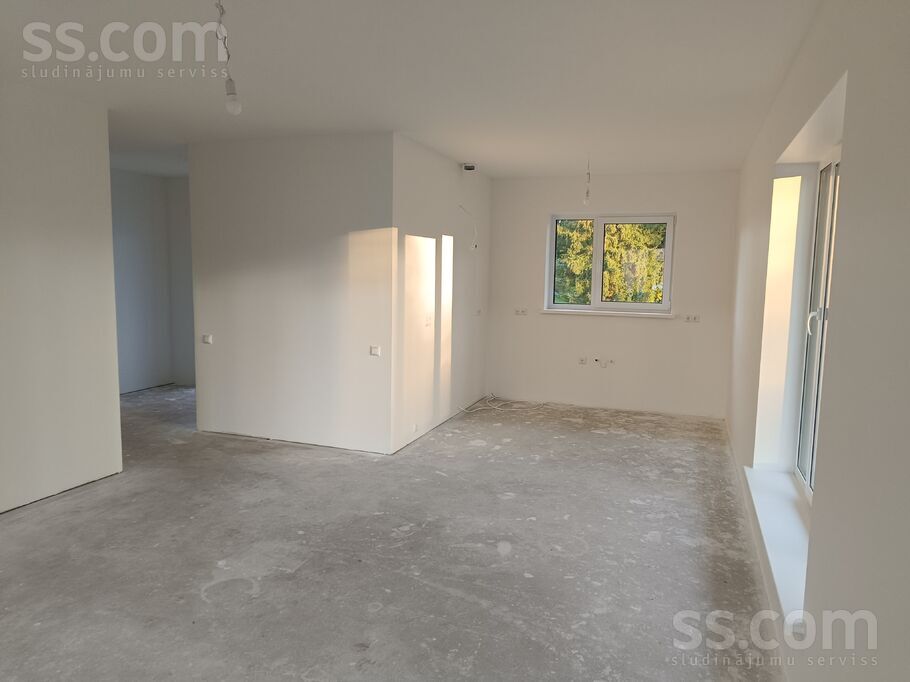 Rembates iela 35a, Ogre un raj., Lielvārde — maja