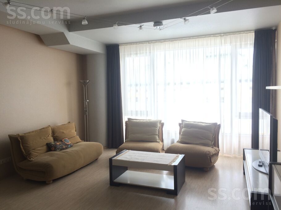 Republikas laukums 3, Rīga — dzivoklis