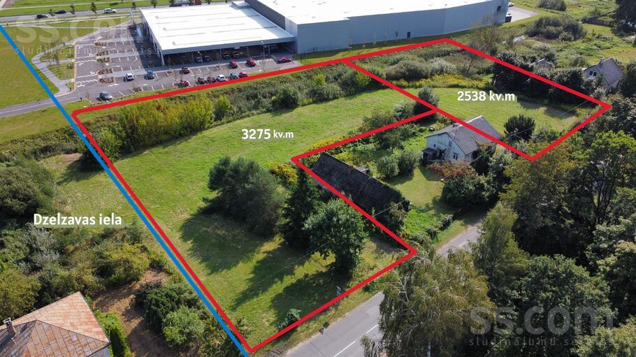 Kaivas, Rīga — zeme