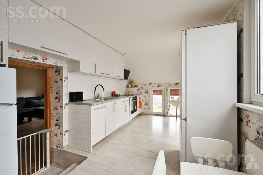 Riekstu iela, Rīgas rajons, Baloži — maja