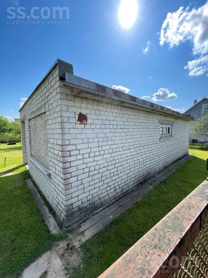 Ķiršu iela 10, Jāņupe, Rīgas rajons, Olaines pag. — maja