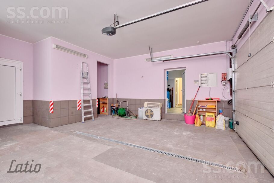 Bišu 9, Spilve, Rīgas rajons, Babītes pag. — maja