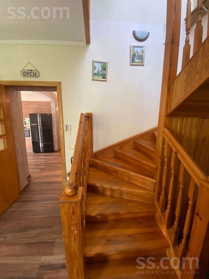 Zileņu, Rīga — maja