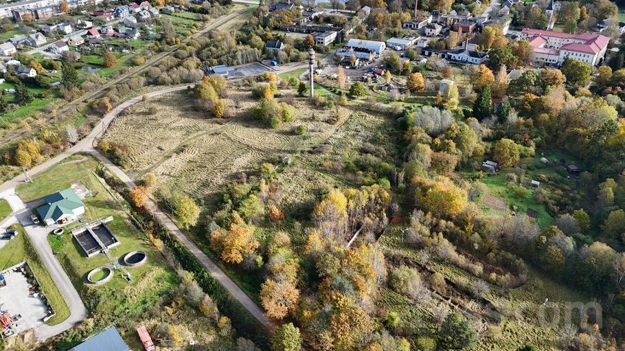 Miera iela 9, Liepāja un raj., Priekule — zeme