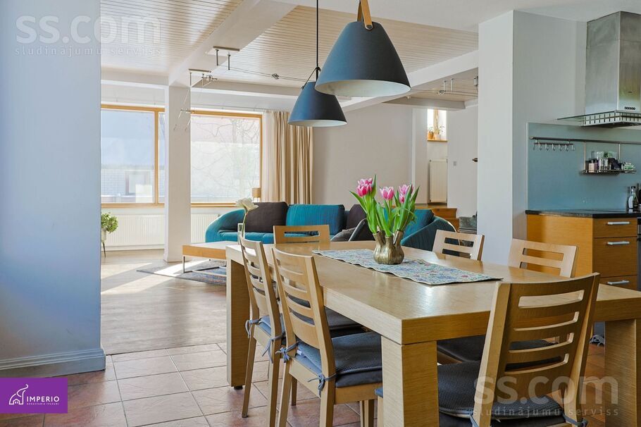 Mālkalnu 21, Rīgas rajons, Sigulda — maja